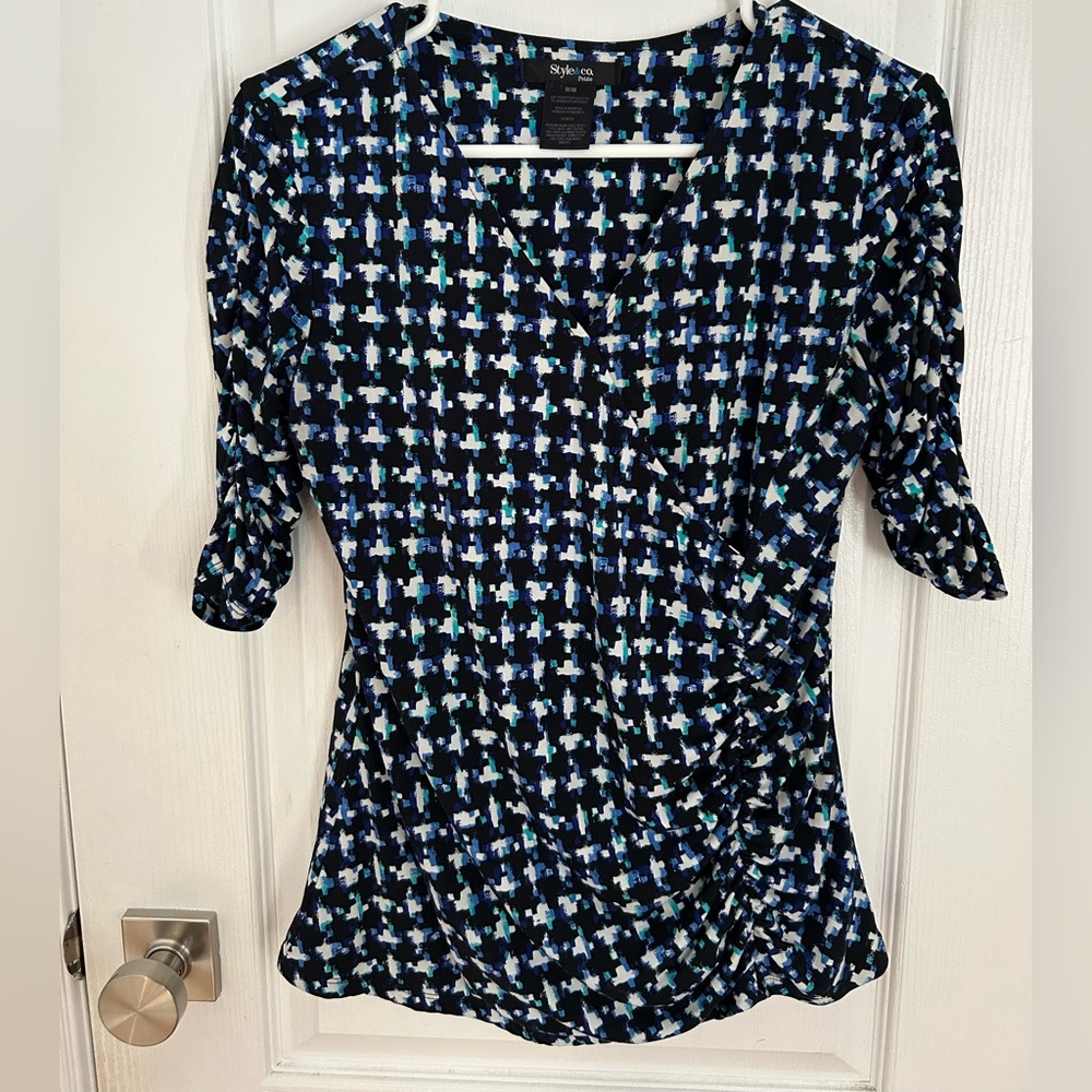 3/4 sleeve patterned top